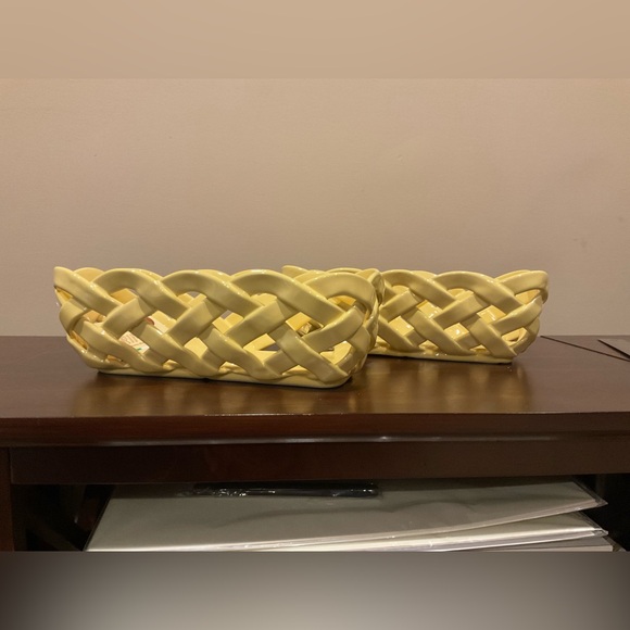 2 Fabulous Yellow Lattice Italian Ceramic Bowls Dishes - Picture 3 of 7